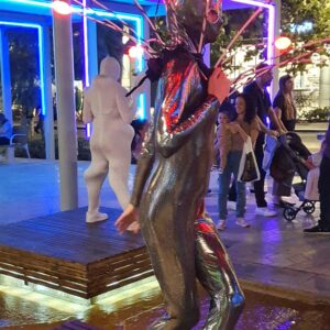 בין שחור ללבן - יהורם גלילי