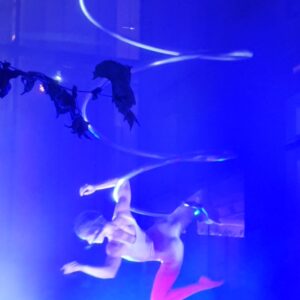 נאחזת באוויר - יהורם גלילי