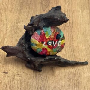 אבן עם שורש love - גליה יקים הרוש